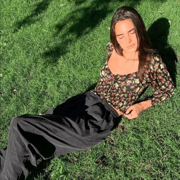 Urban Outfitters Smocked Floral Long Sleeve Blouse Black Womens Size Large - Picture 2 of 9